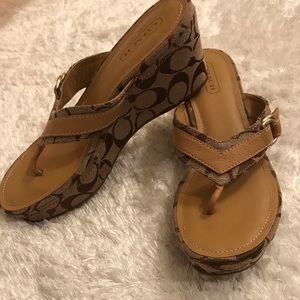 Coach Signature Wedge